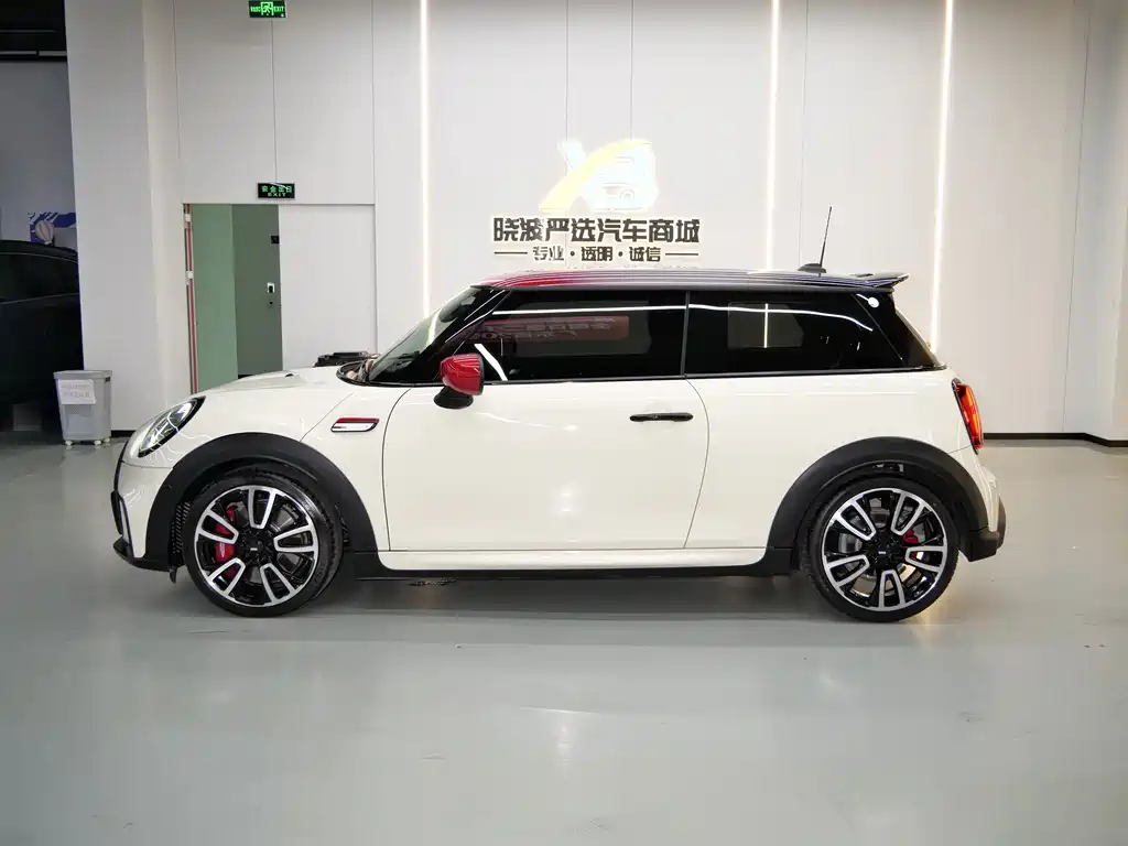 MINI JCW