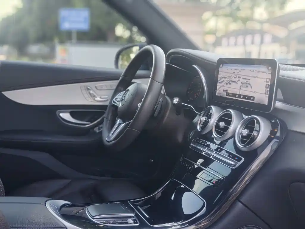 Mercedes-Benz GLC — миниатюра 10