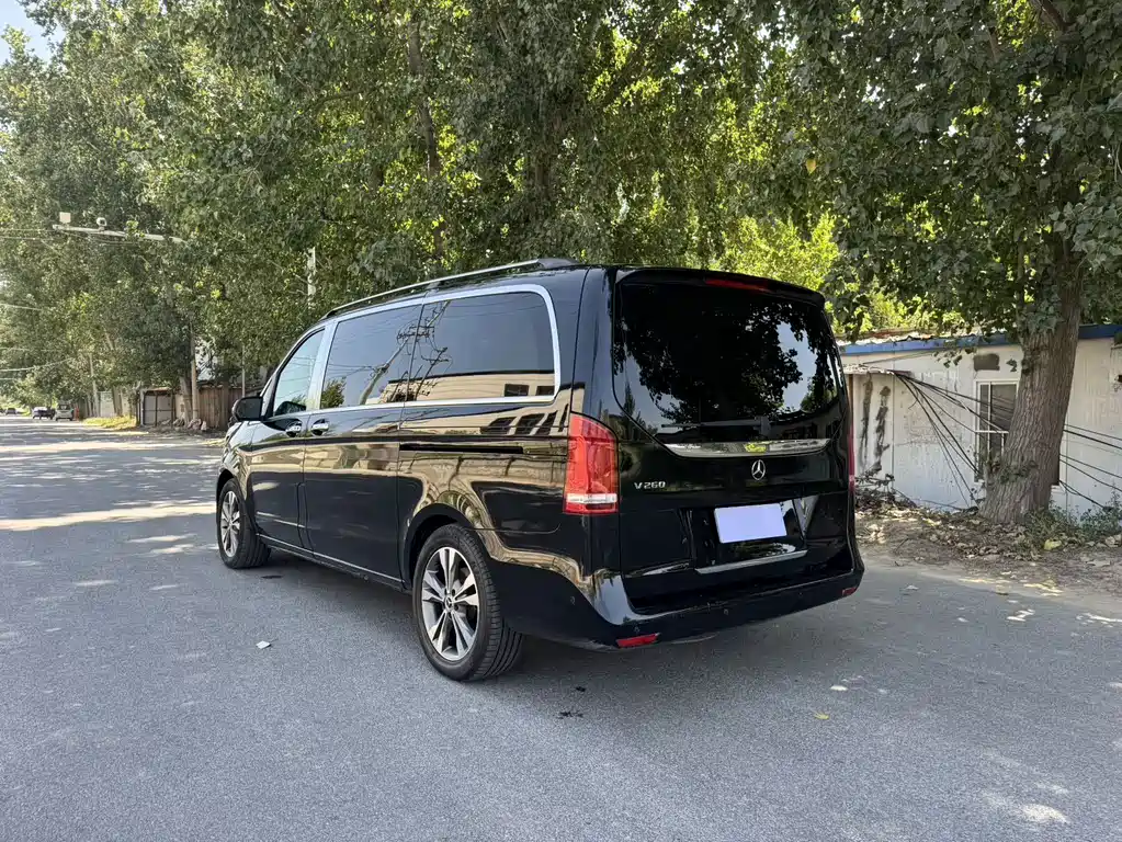 Mercedes-Benz V-Class — миниатюра 8