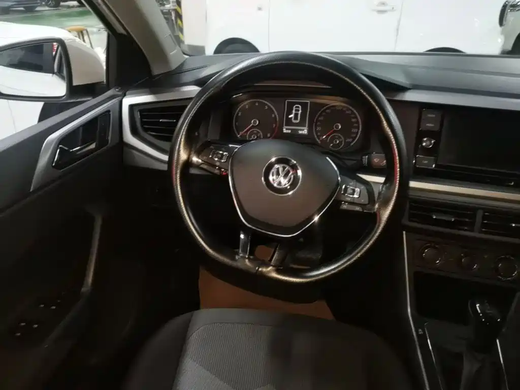 Volkswagen Polo — миниатюра 11