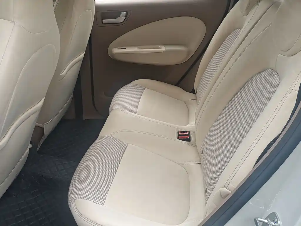 Wuling MINIEV — миниатюра 9