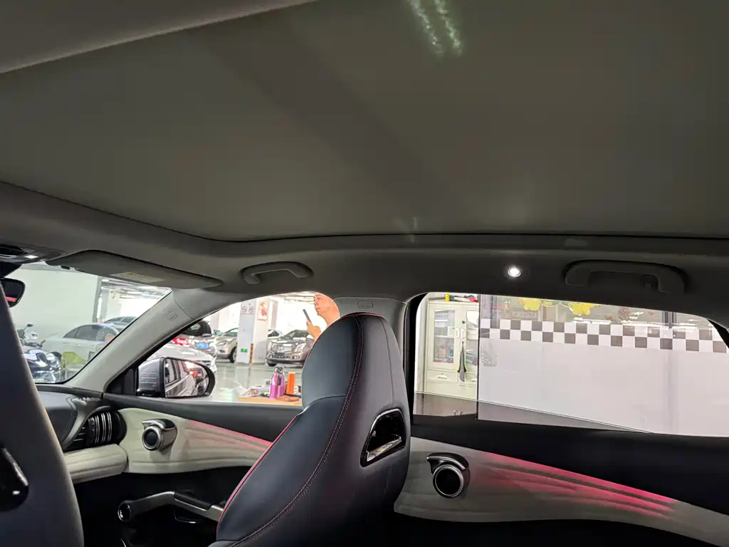 BYD Yuan Plus — миниатюра 8