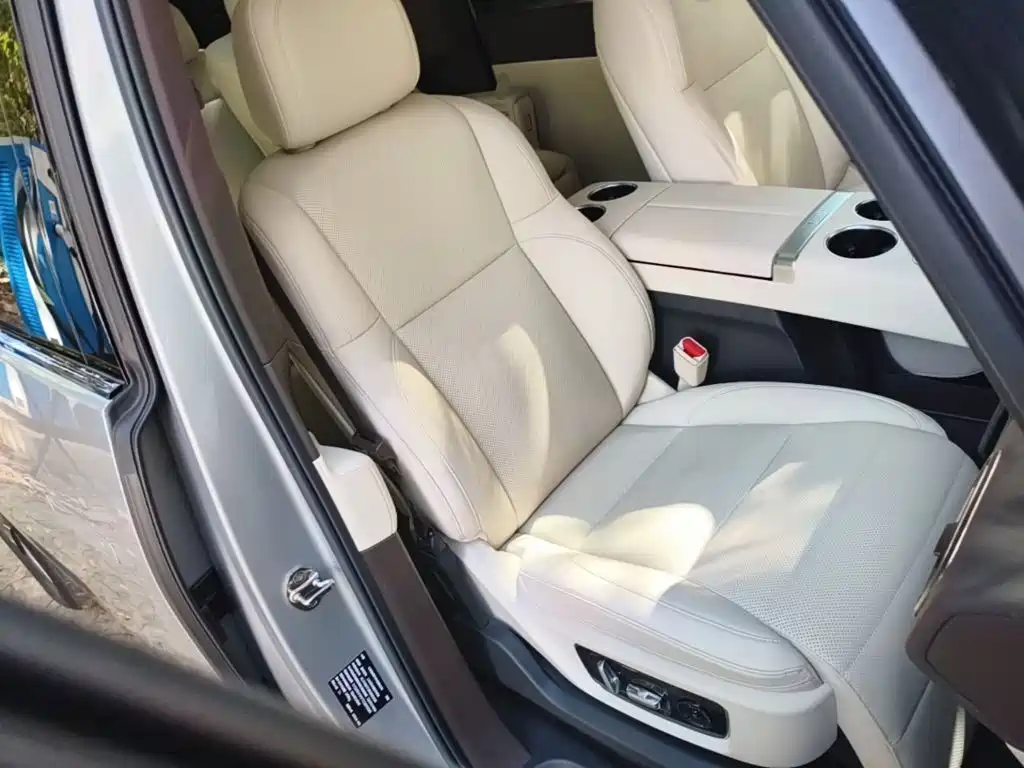 Li Auto Li MEGA — миниатюра 25