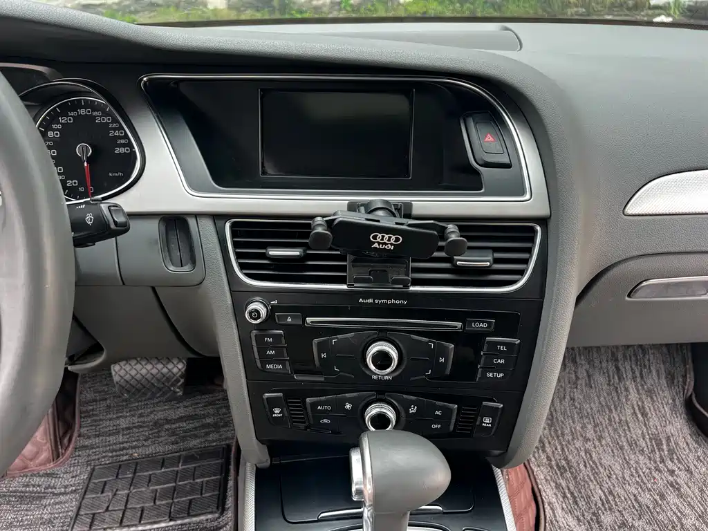 Audi A4L — миниатюра 17