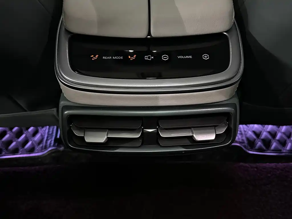 ARCFOX Alpha S — миниатюра 18