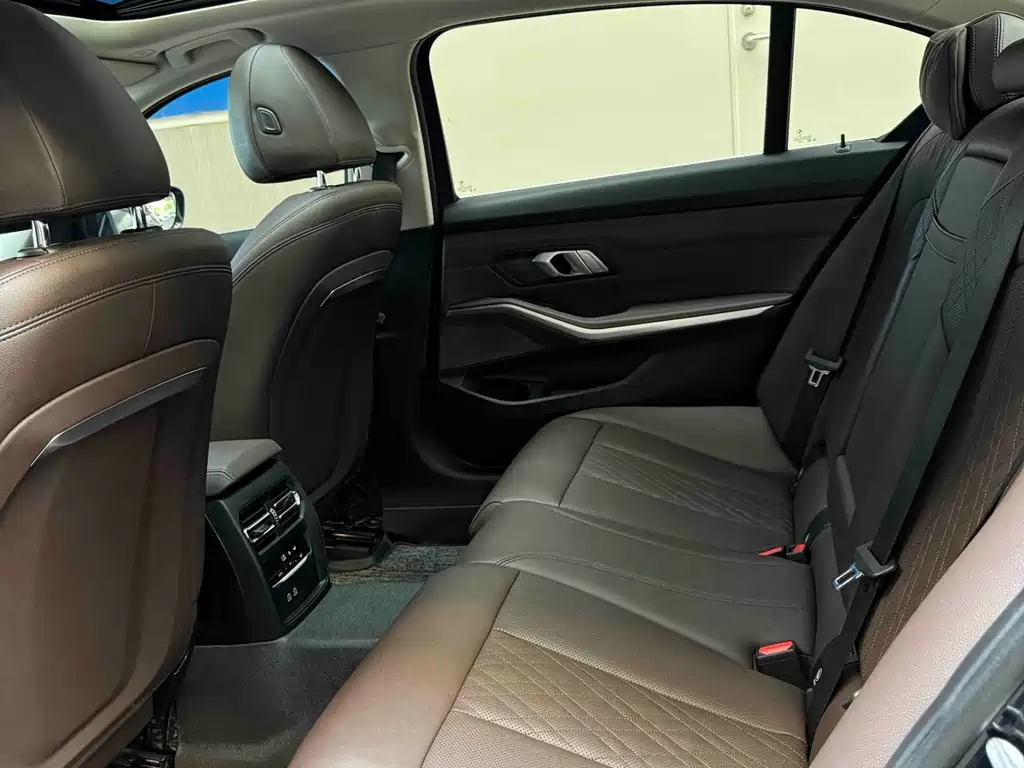 BMW 3 Series — миниатюра 10
