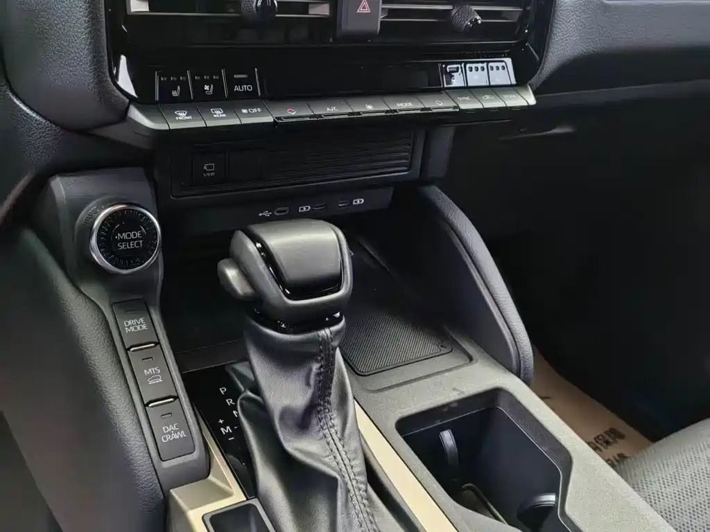 Toyota Prado — миниатюра 5