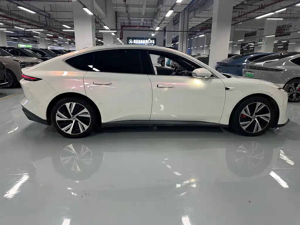 NIO ET5 — миниатюра 5