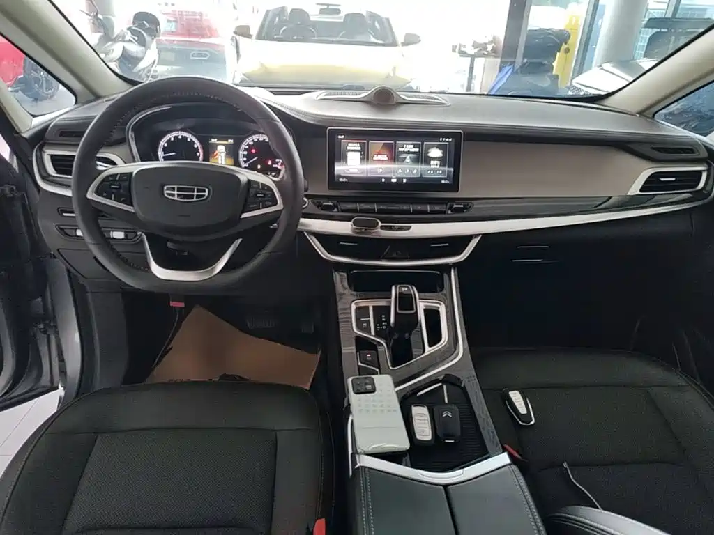 Geely Jia Ji — миниатюра 10