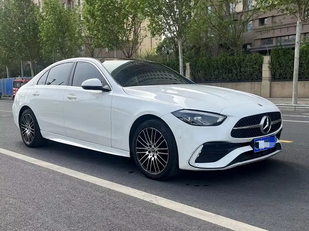 Mercedes-Benz C-Class — миниатюра 3