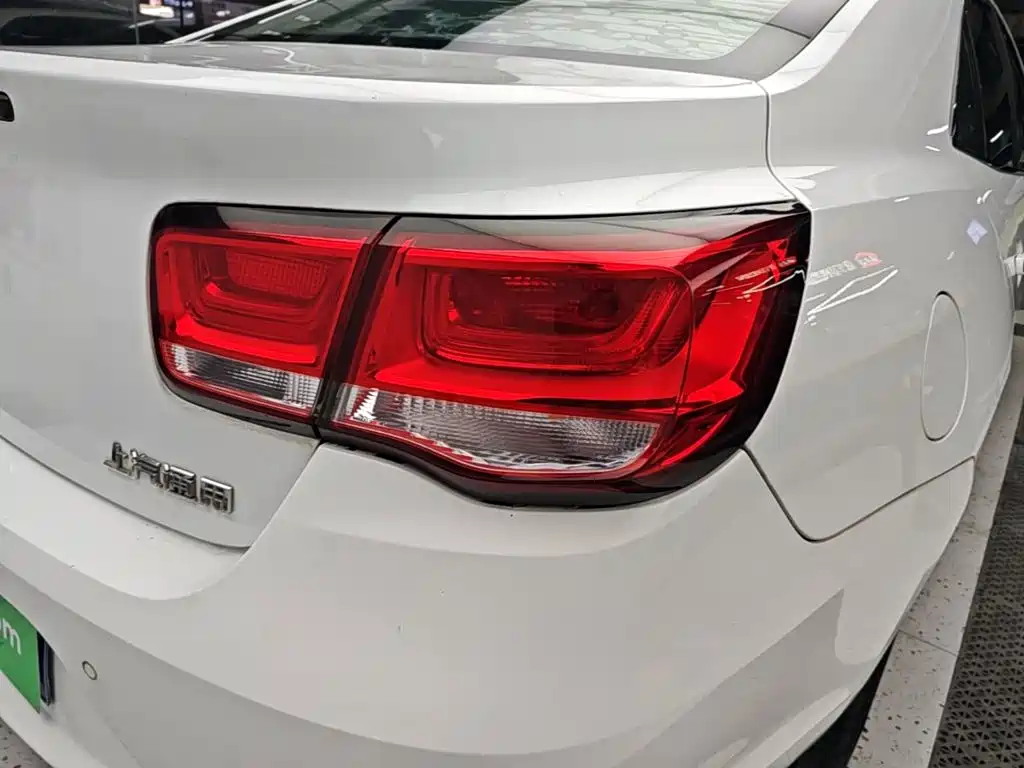 Chevrolet Malibu — миниатюра 8