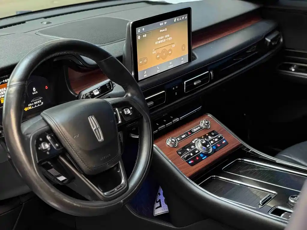 Lincoln Aviator (Import) — миниатюра 7