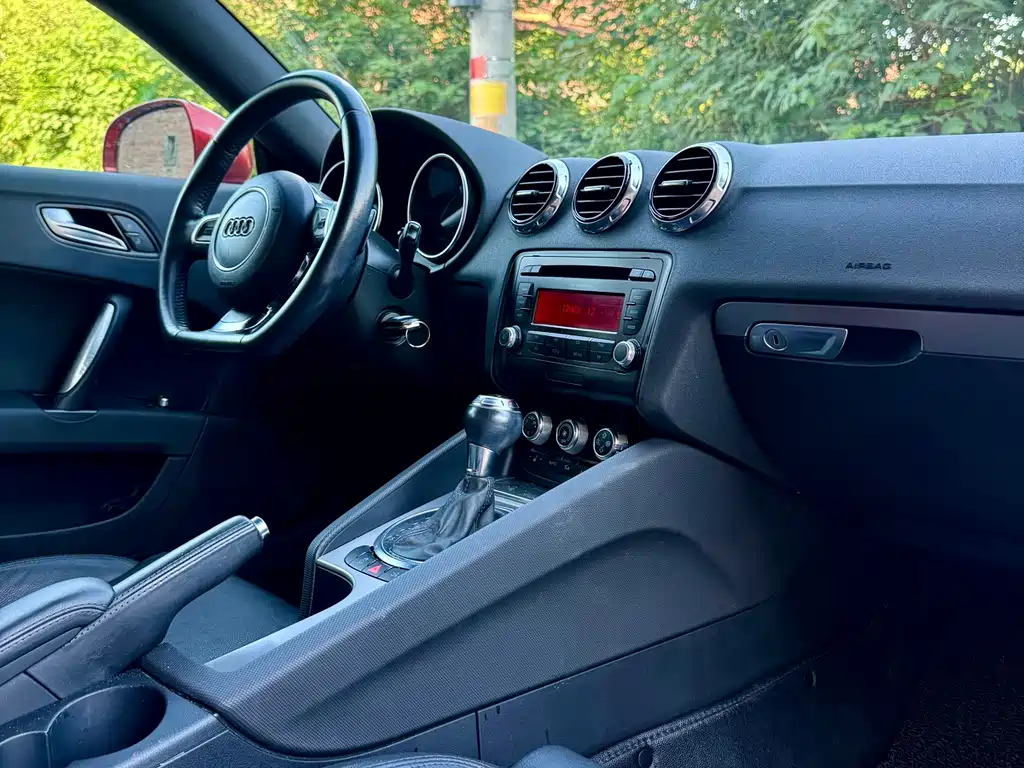 Audi TT — миниатюра 7