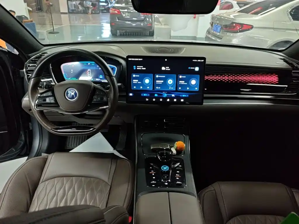 BYD Han — миниатюра 10