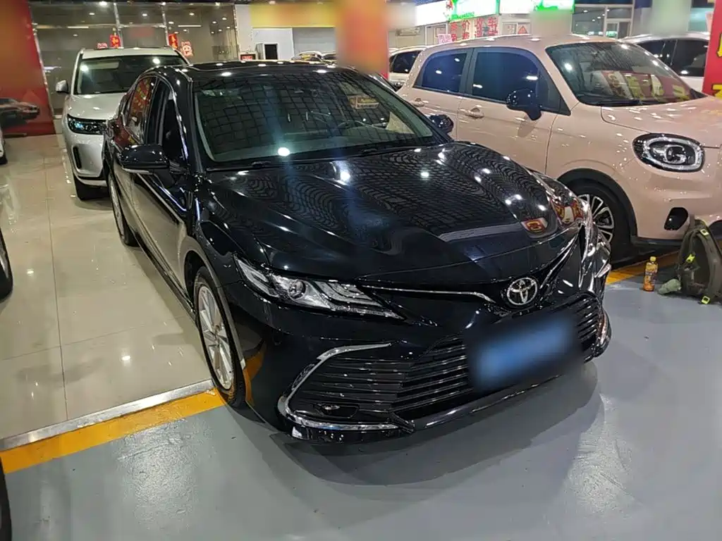 Toyota Camry — миниатюра 4