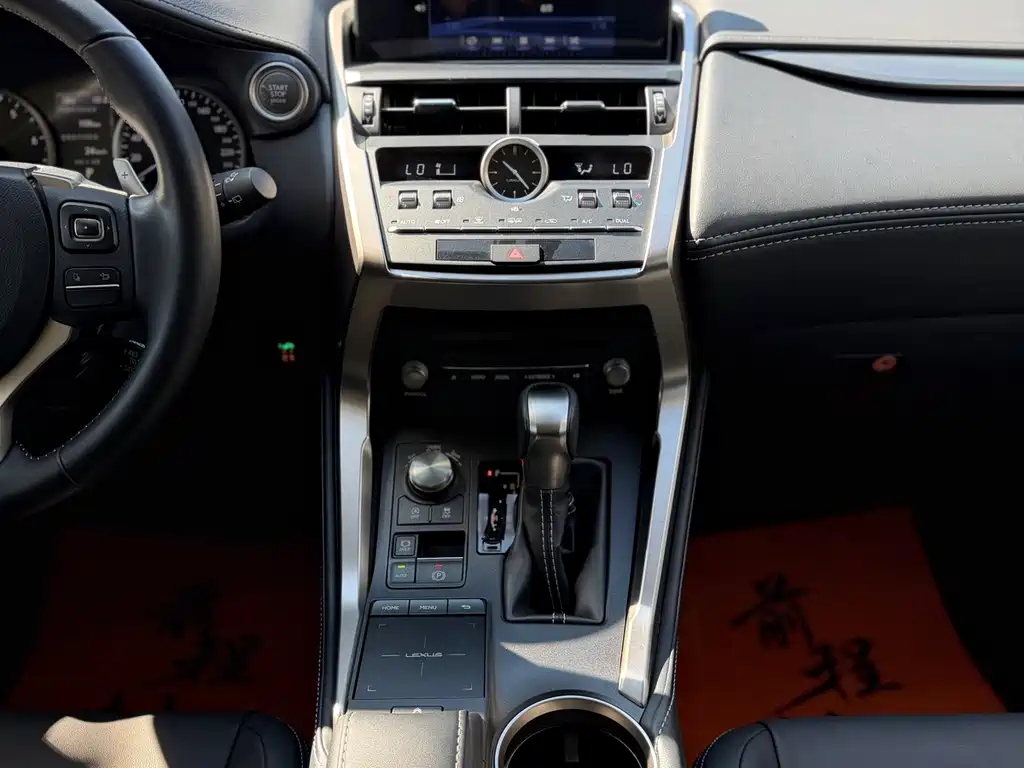 Lexus NX — миниатюра 11