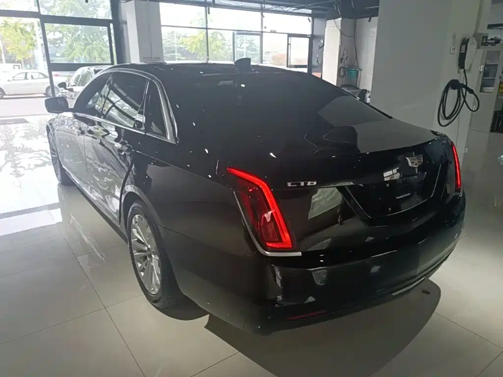 Cadillac CT6 — миниатюра 5