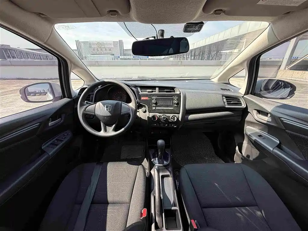 Honda Fit — миниатюра 9