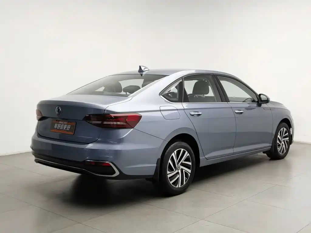 Volkswagen Lavida — миниатюра 2