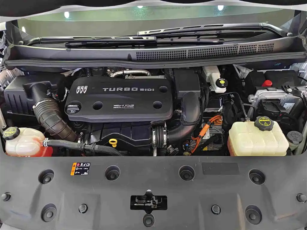 Buick GL8 Hybrid — миниатюра 12
