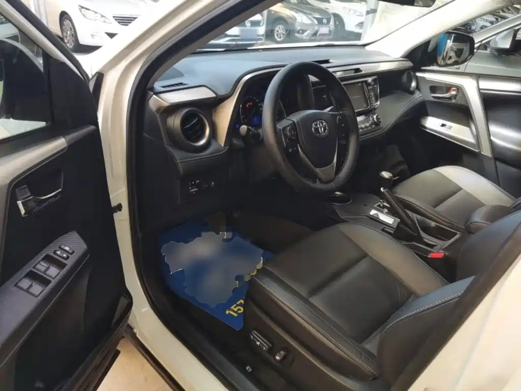Toyota RAV4 — миниатюра 16