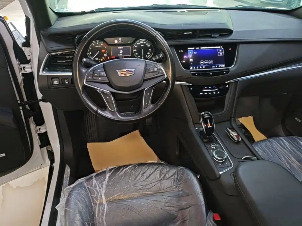 Cadillac XT5 — миниатюра 11