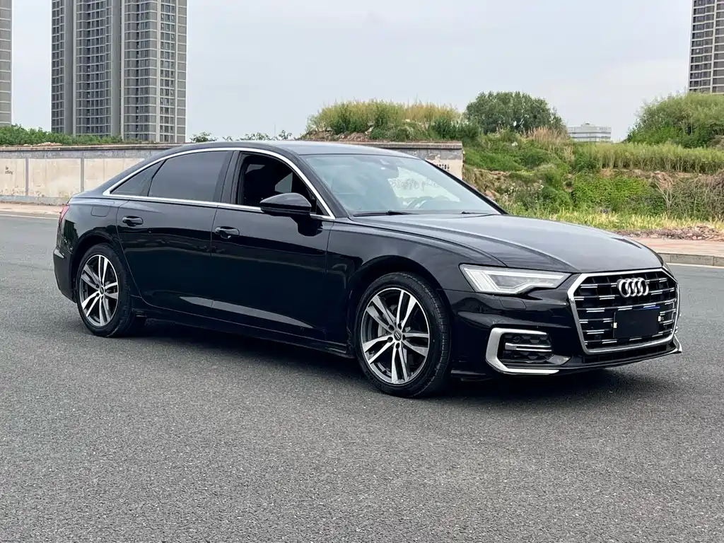 Audi A6L 2023 40 TFSI Luxury