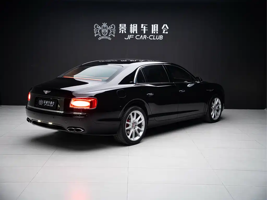 Bentley Flying Spur — миниатюра 7