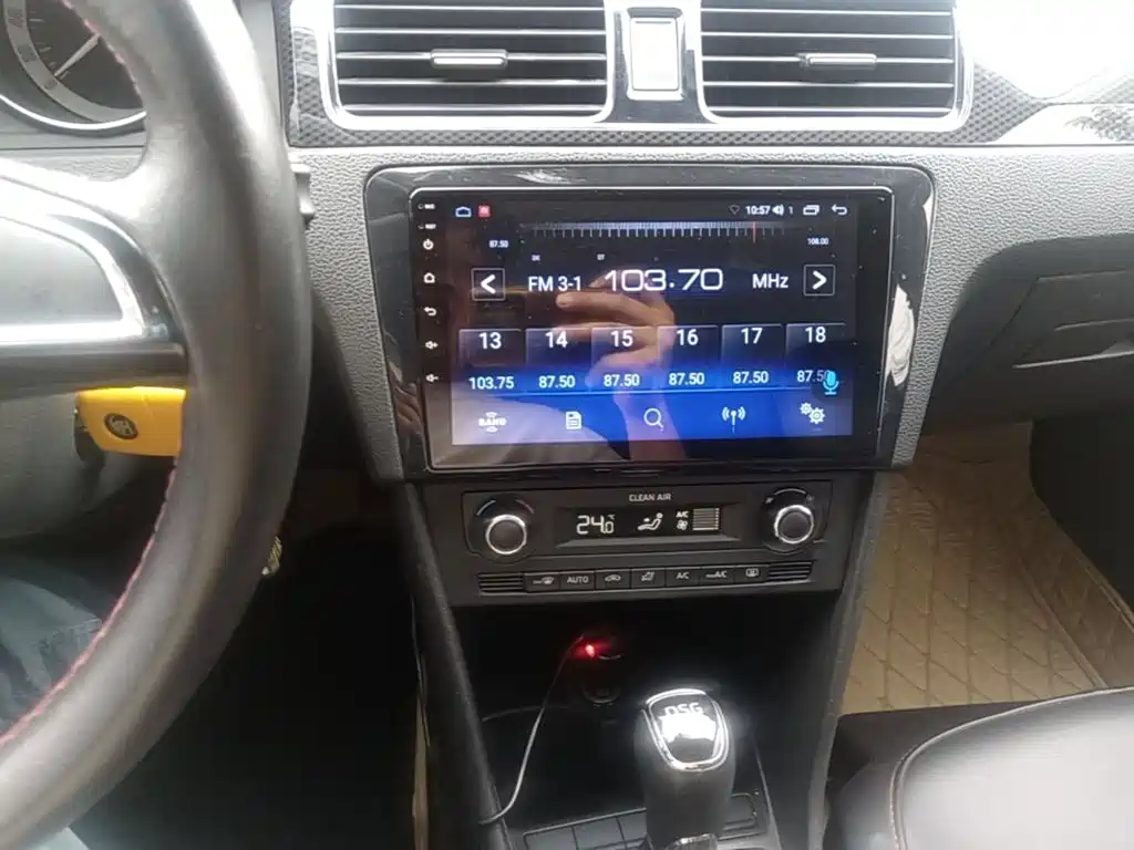 Skoda Rapid Spaceback — миниатюра 13