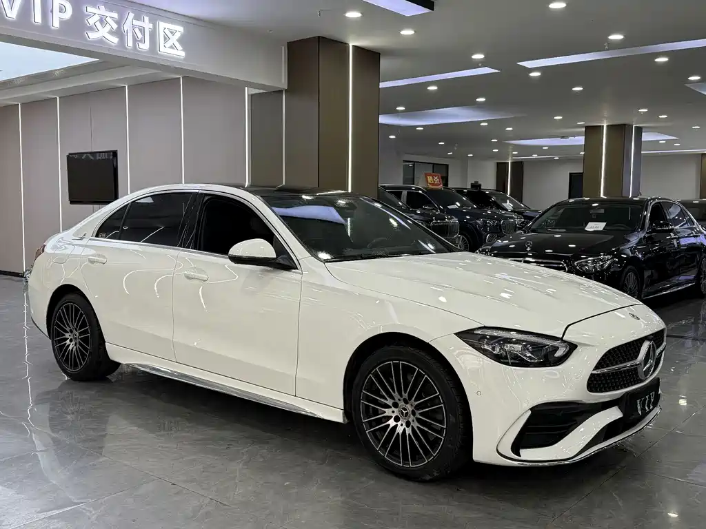 Mercedes-Benz C-Class — миниатюра 3
