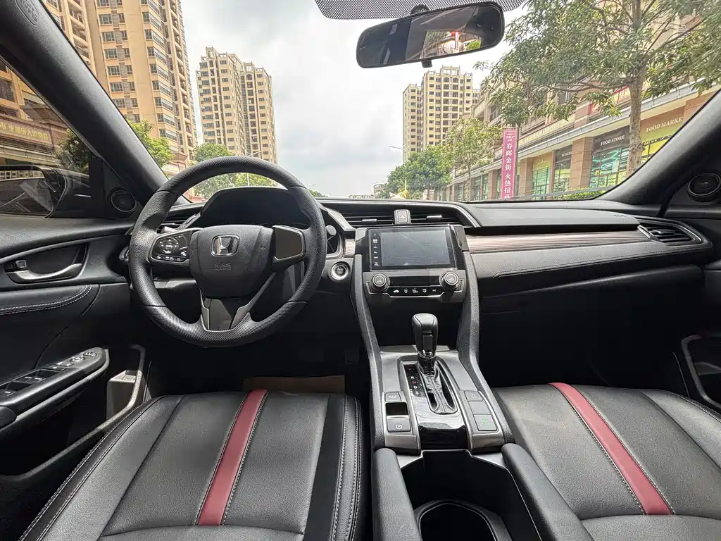 Honda Civic — миниатюра 8