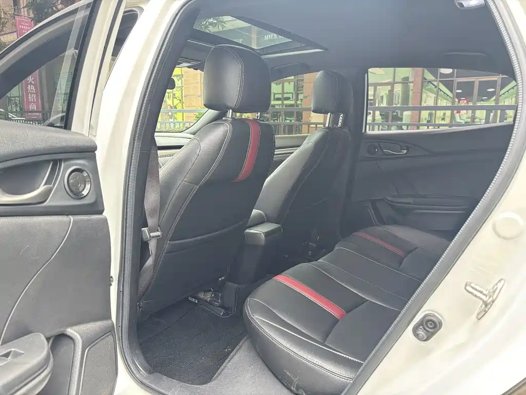 Honda Civic — миниатюра 12