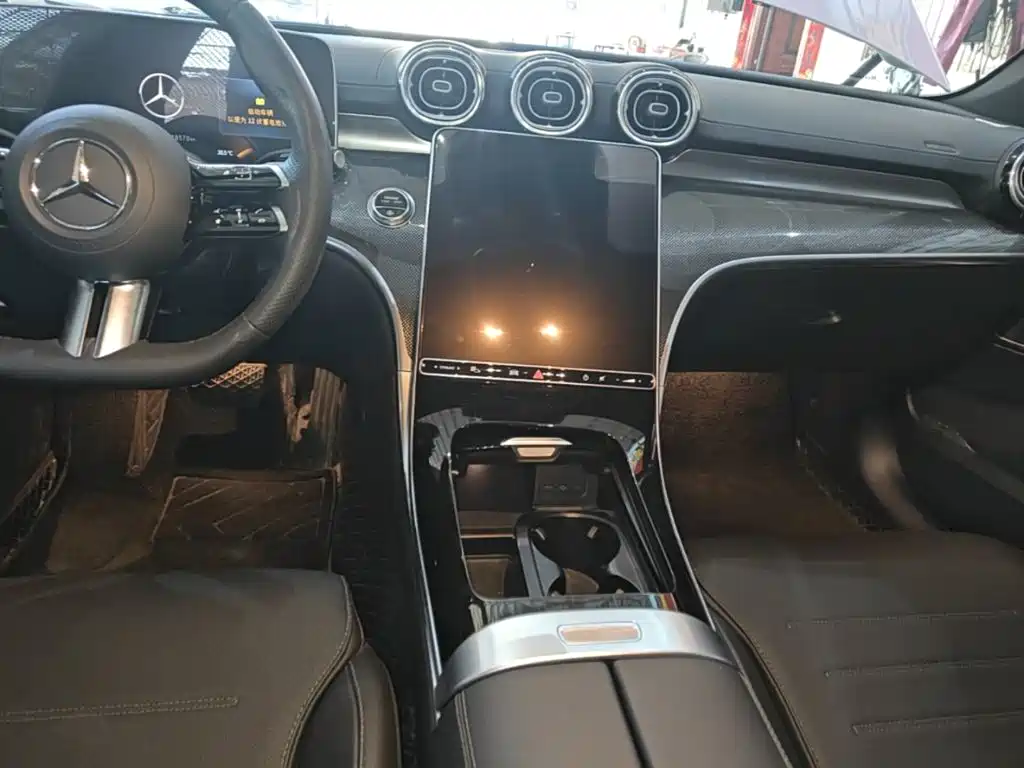 Mercedes-Benz C-Class — миниатюра 13