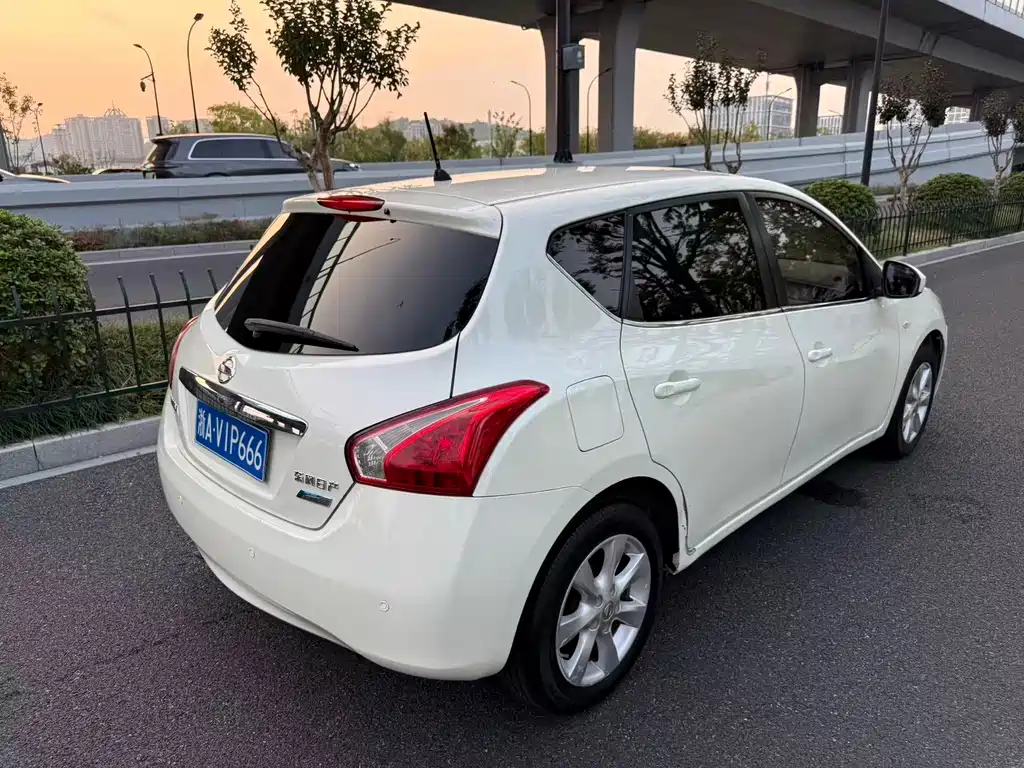 Nissan Tiida — миниатюра 6