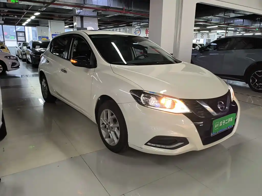 Nissan Tiida — миниатюра 4