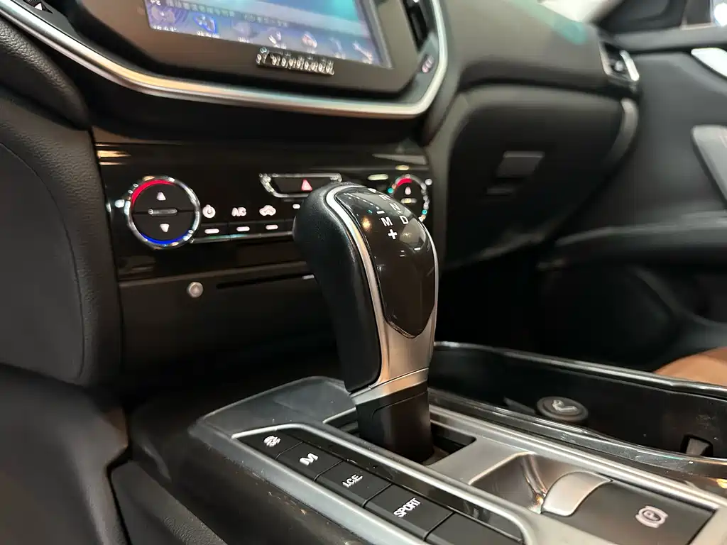 Maserati Ghibli 3.0T Standard Edition, фото 8
