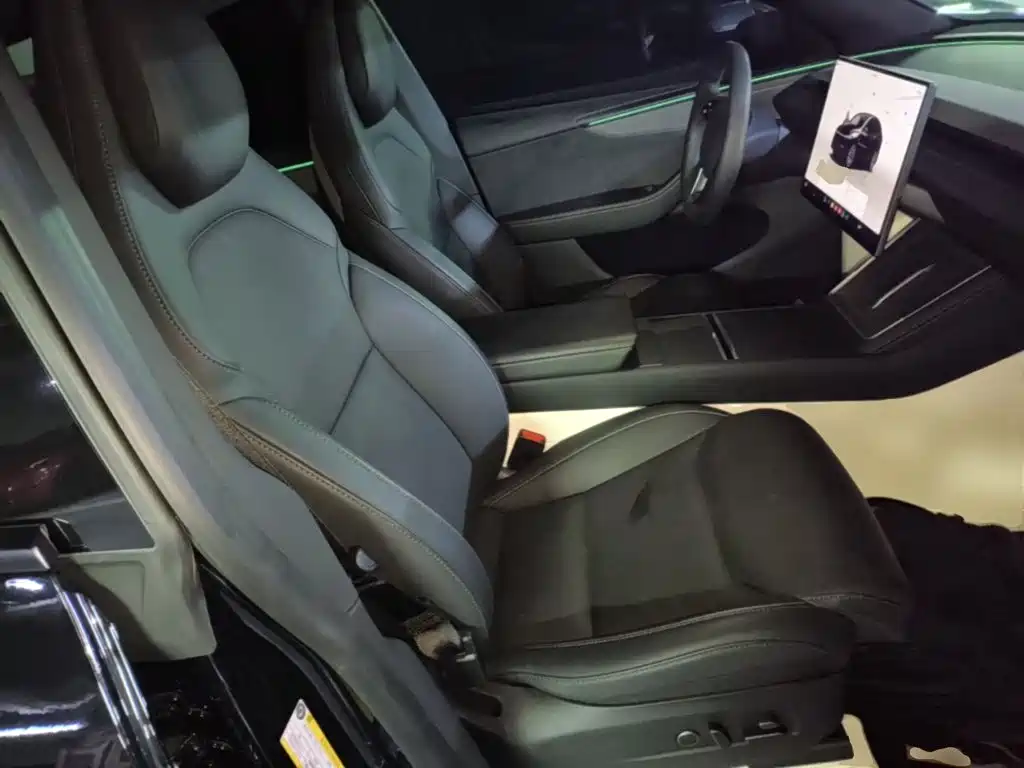 Tesla Model Y L — миниатюра 25