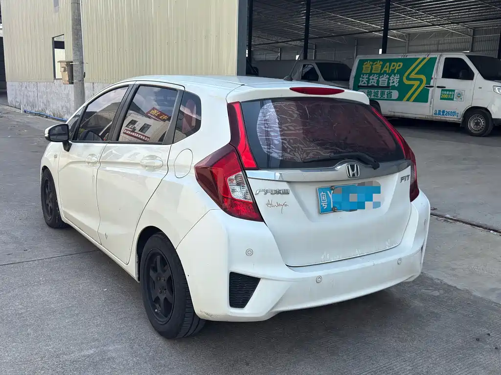 Honda Fit — миниатюра 3