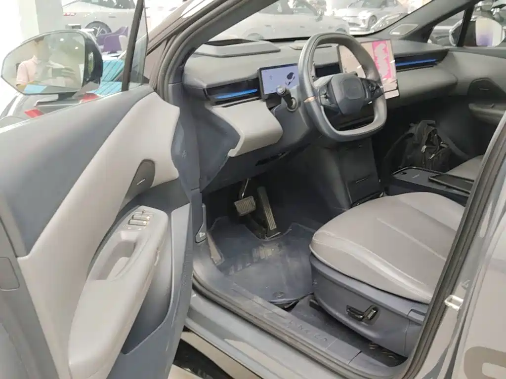 Lynk & Co Z20 — миниатюра 14