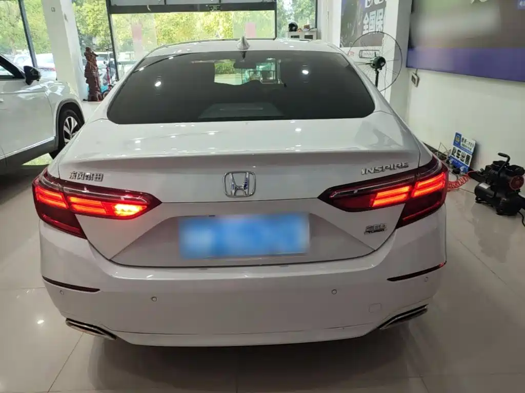 Honda Inspire — миниатюра 6