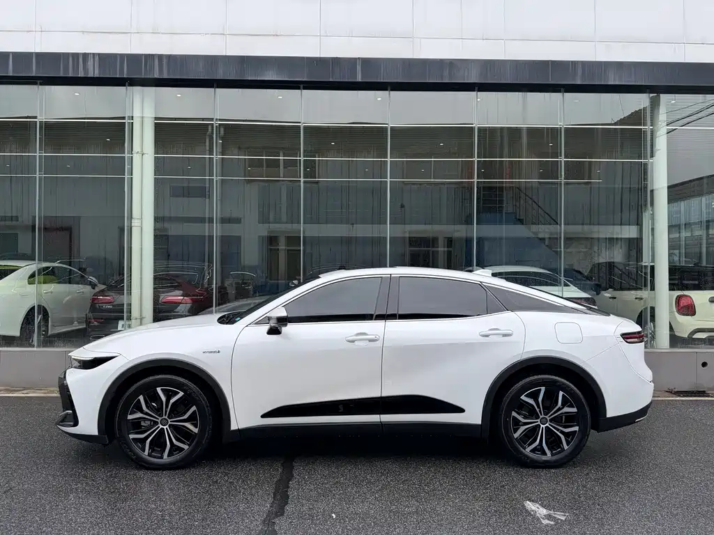 Toyota Crown SportCross SportCross 2023 2.5L SportCross HEV Luxury