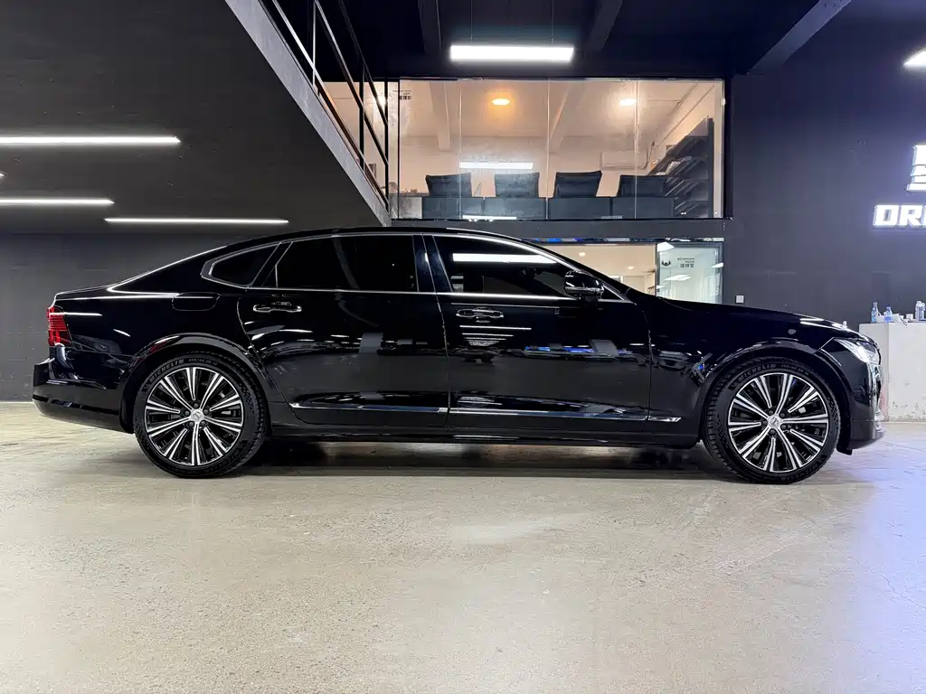 Volvo S90 — миниатюра 10
