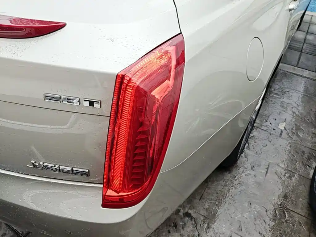 Cadillac XTS — миниатюра 8