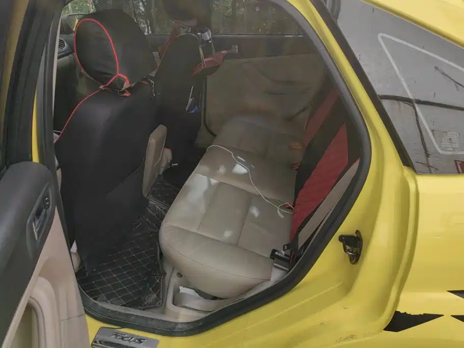 Ford Focus — миниатюра 11