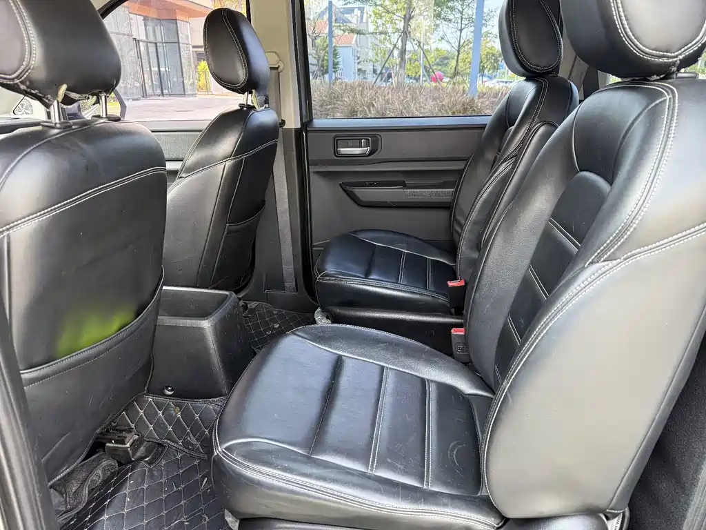 Wuling Hongguang PLUS — миниатюра 8