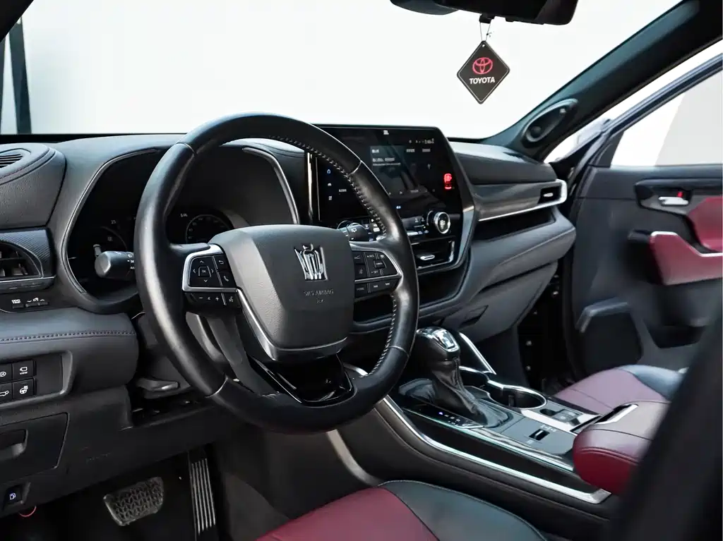 Toyota Crown Kluger — миниатюра 12
