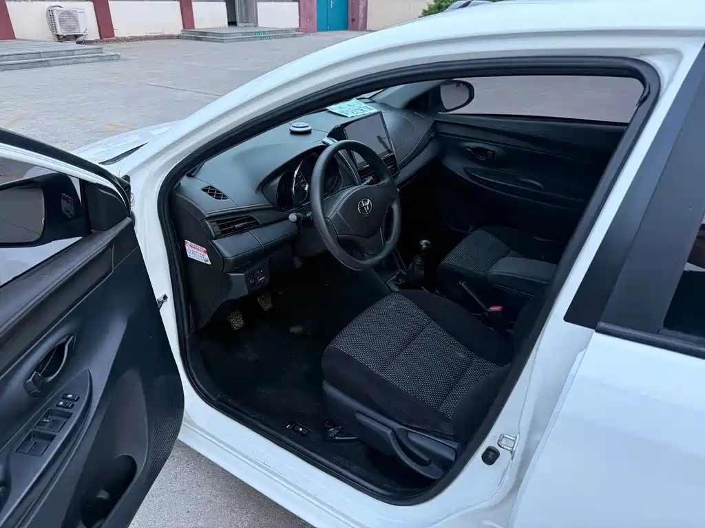 Toyota Vios — миниатюра 5