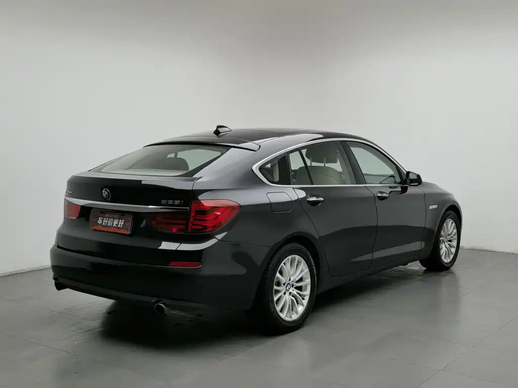 BMW 5 Series GT — миниатюра 2