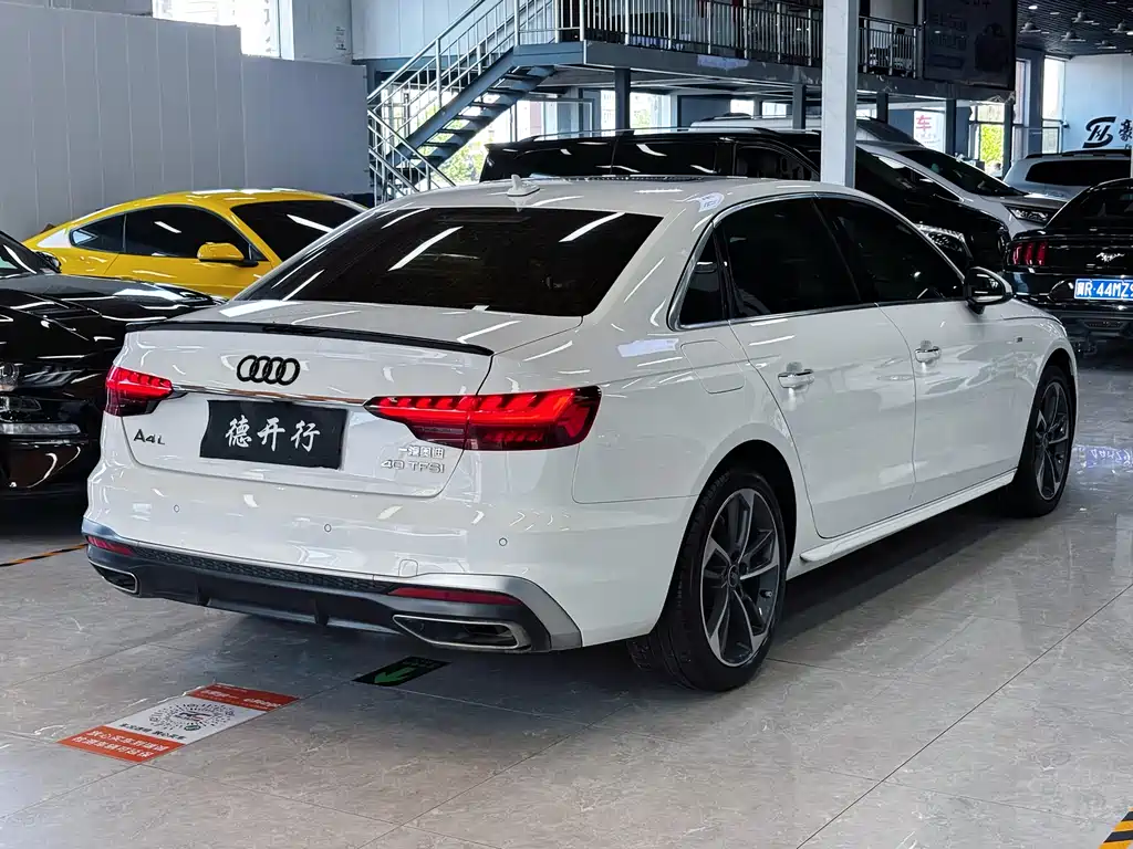 Audi A4L 2023 40 TFSI Fashion