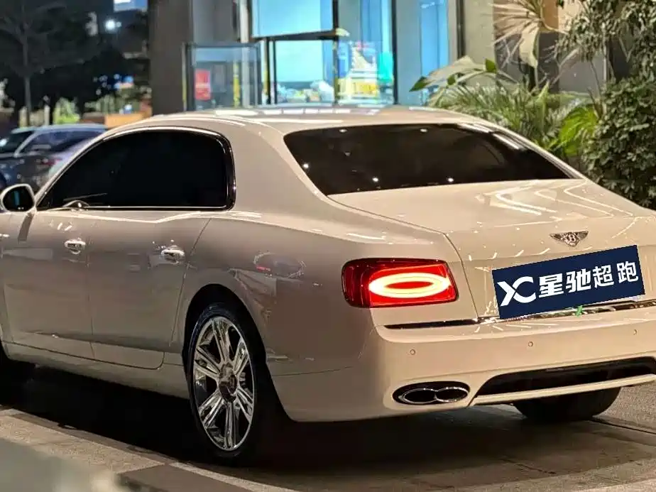 Bentley Flying Spur 2017 4.0T V8 S Standard